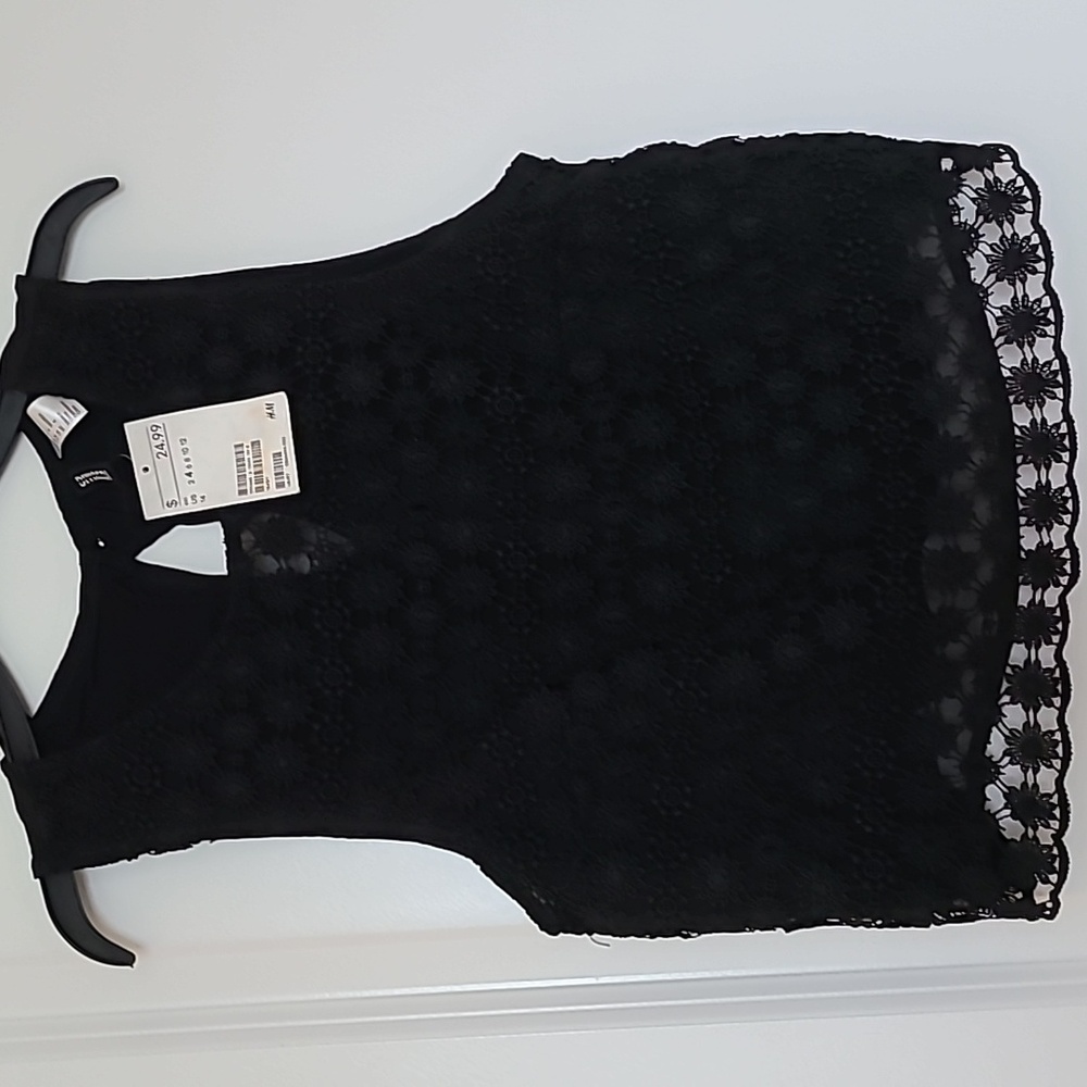 H&M Black Crochet Floral Top, Black M